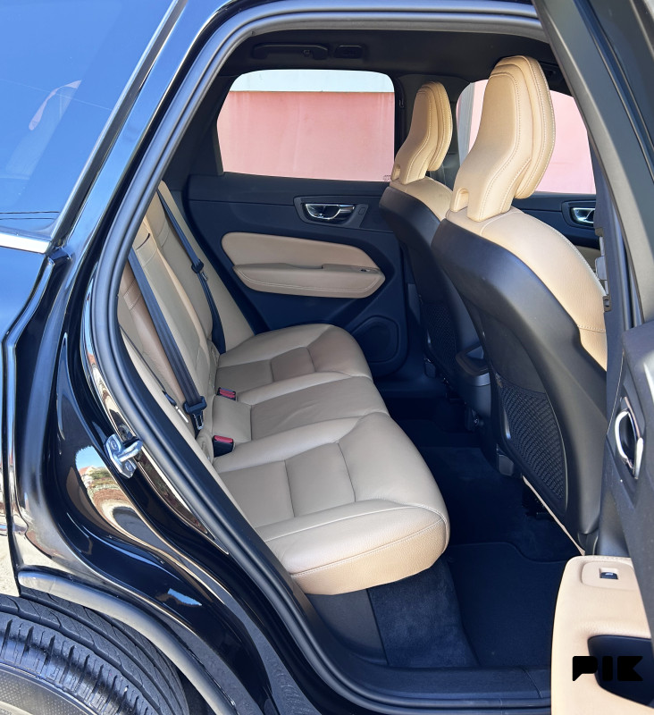 VOLVO XC60 D3 MOMENTUM