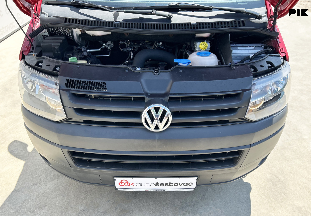 VOLKSWAGEN TRANSPORTER T5 2.0 TDI