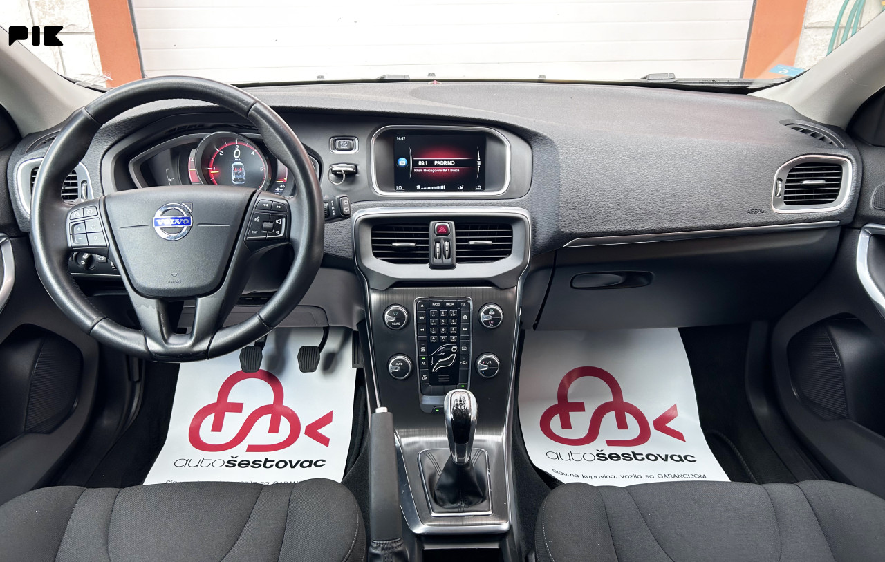 VOLVO V40 2.0 D2