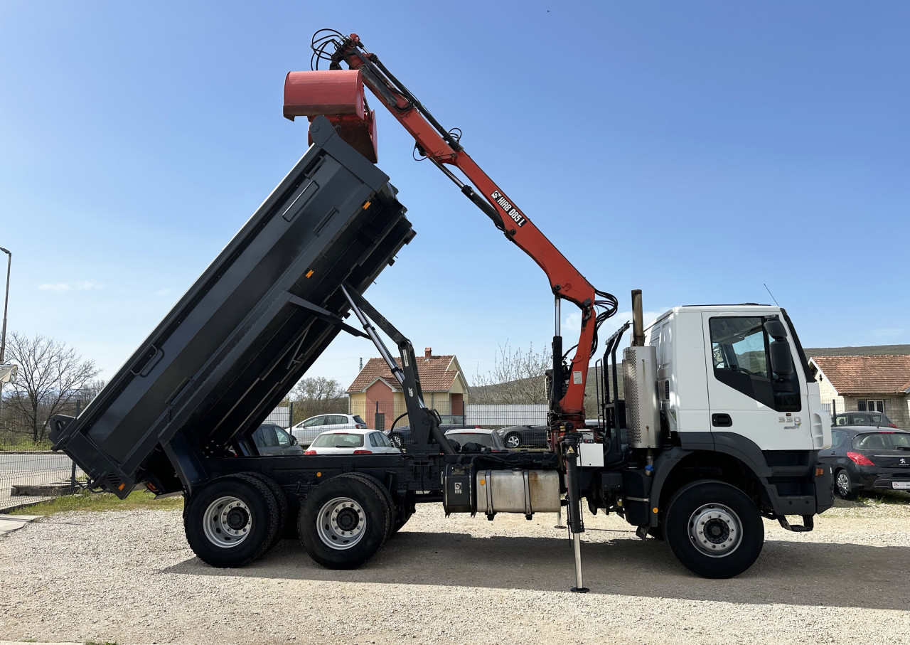 IVECO TRAKKER 330 KIPER SA KRANOM