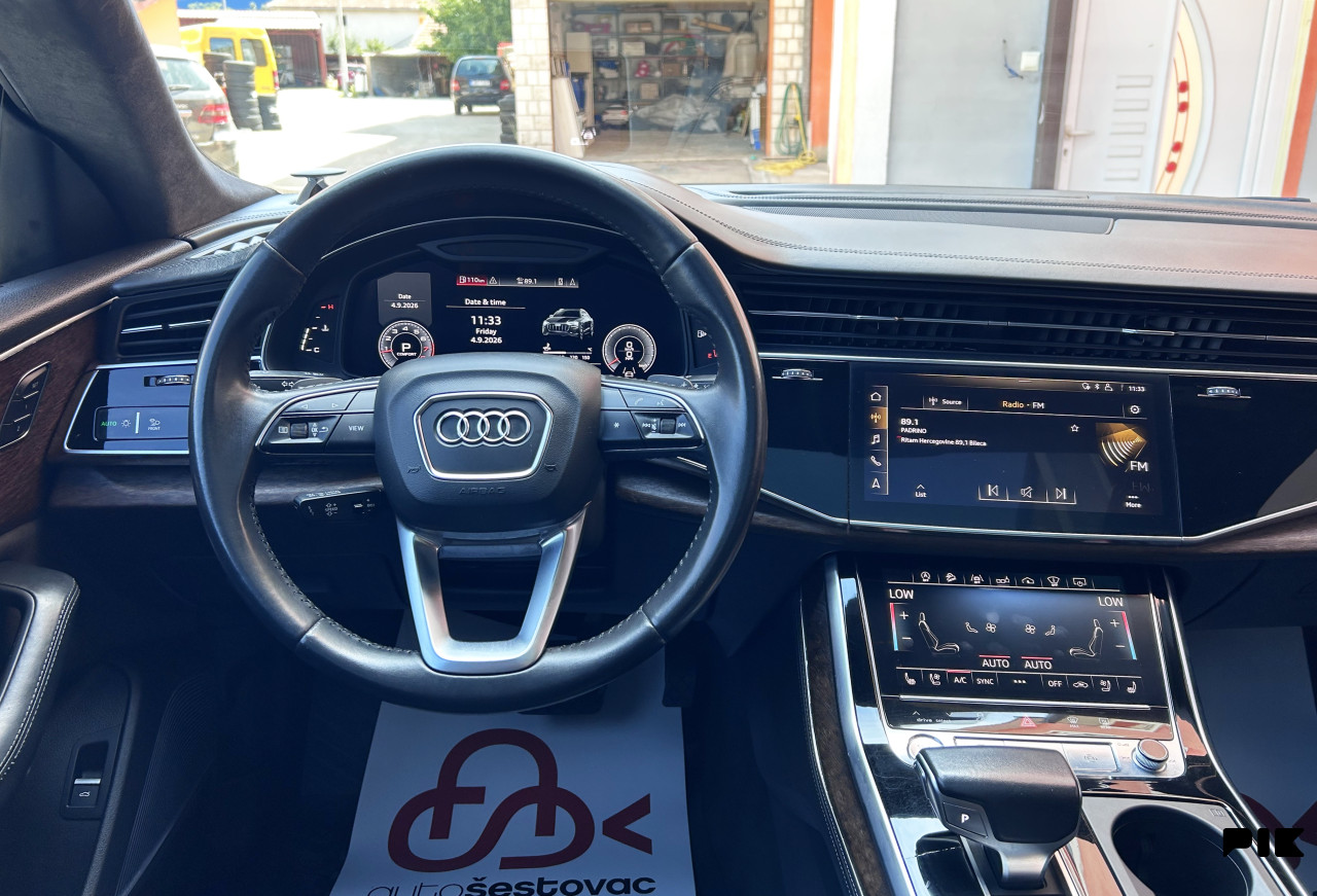 AUDI Q8 3.0 TFSI QUATTRO AUTOMATIK S-LINE REG. DO 06.2027