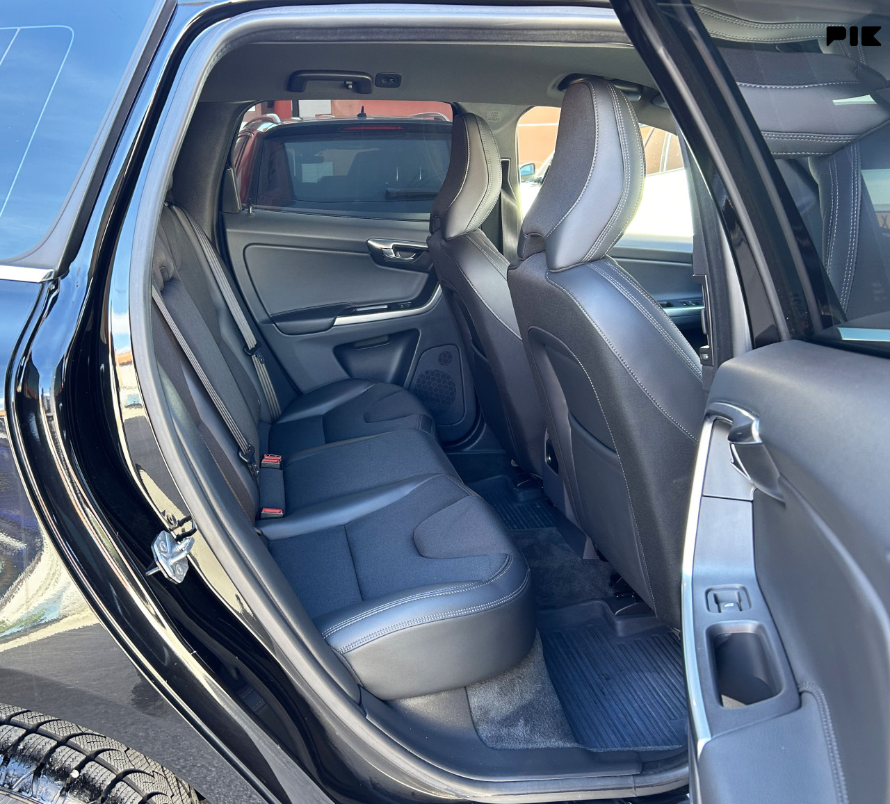 VOLVO XC60 2.4 D4 AWD REG.DO 10.2026