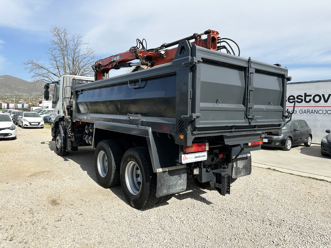 IVECO TRAKKER 330 KIPER SA KRANOM