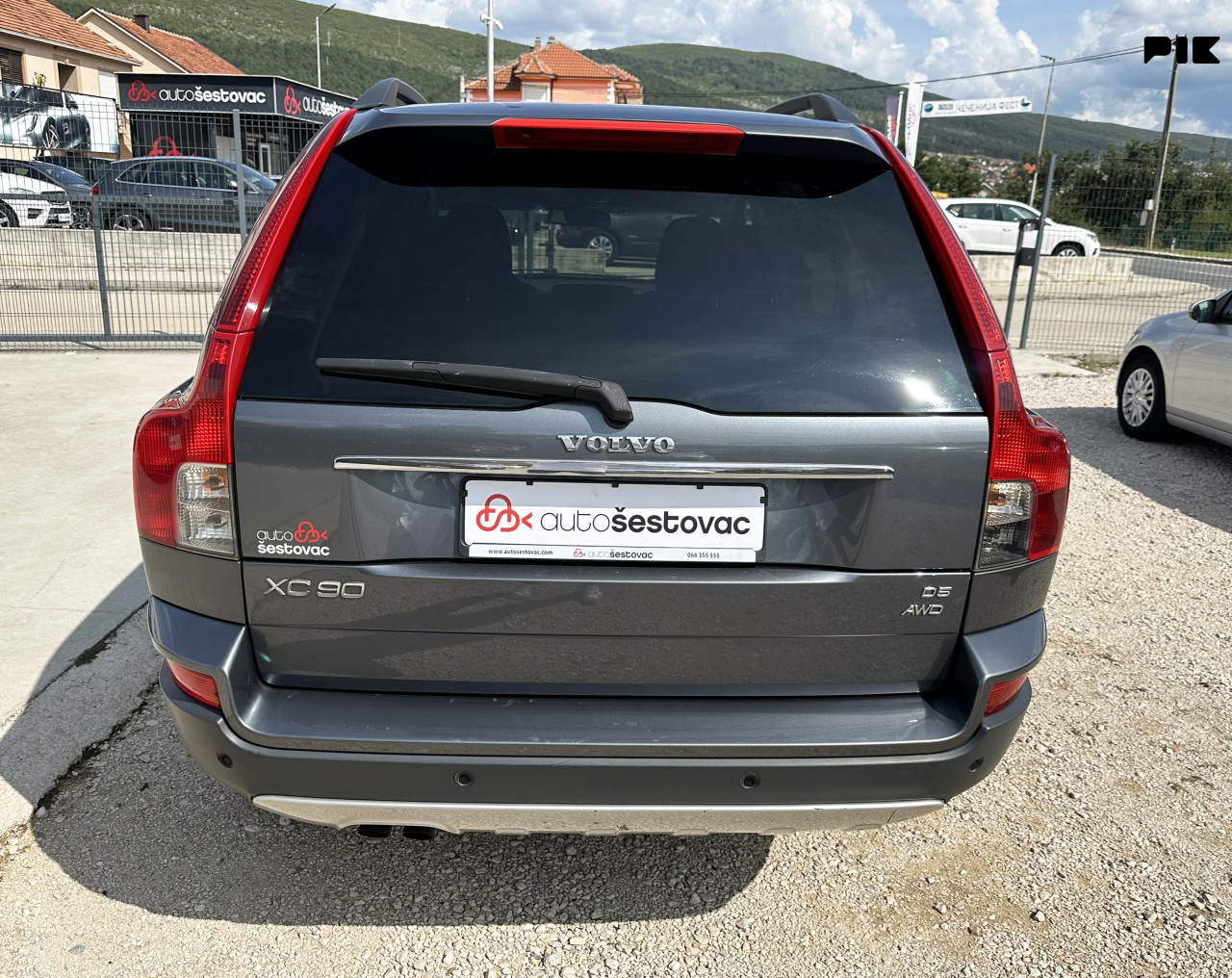 VOLVO XC90 2.4D AUTOMATIK 4X4