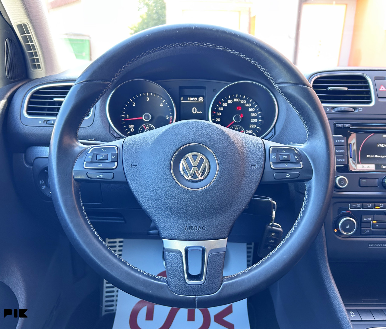 VOLKSWAGEN GOLF 1.6 TDI STYLE