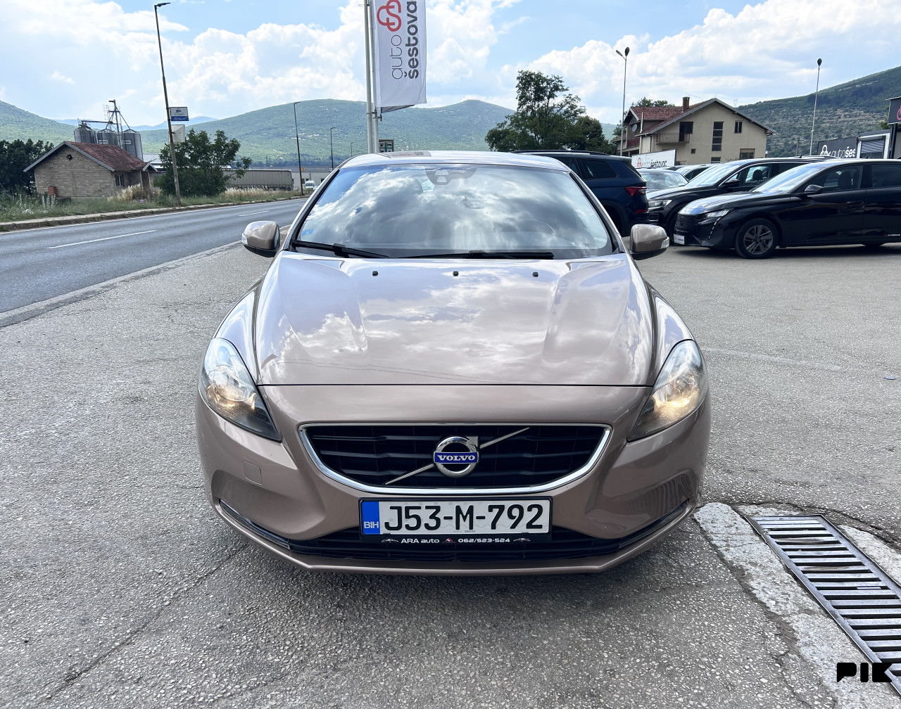 VOLVO V40 2.0 D2