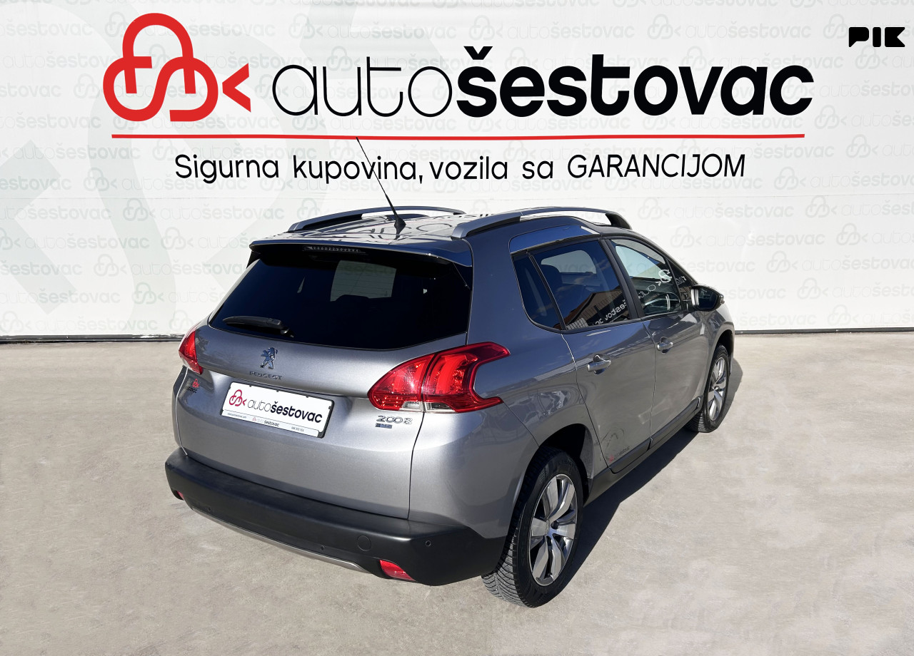 PEUGEOT 2008 1.2 e-THP STYLE