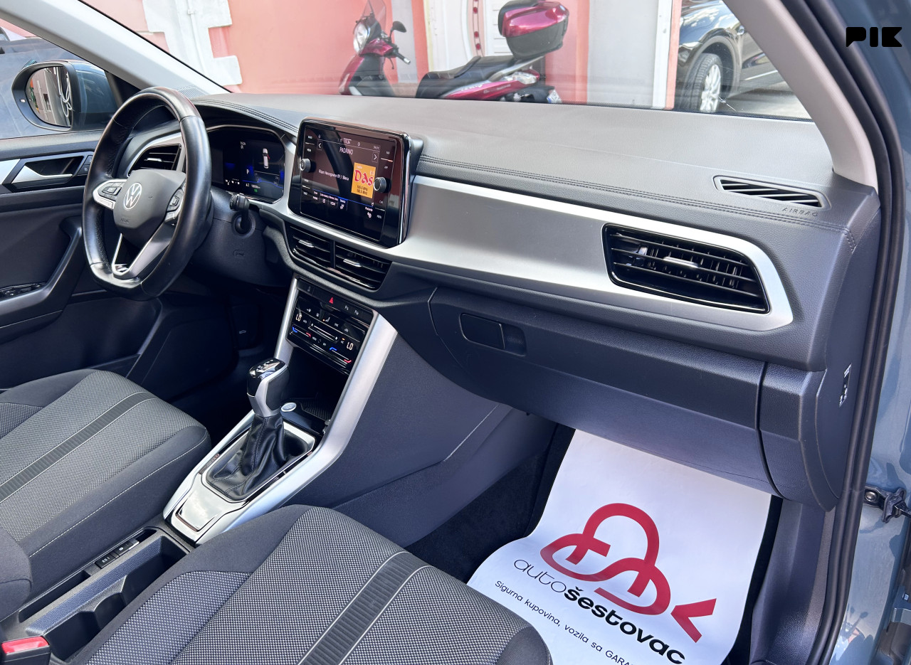 VOLKSWAGEN T-ROC 2.0 TDI 110KW DSG AUTOMATIK FACELIFT VIRTUAL LED