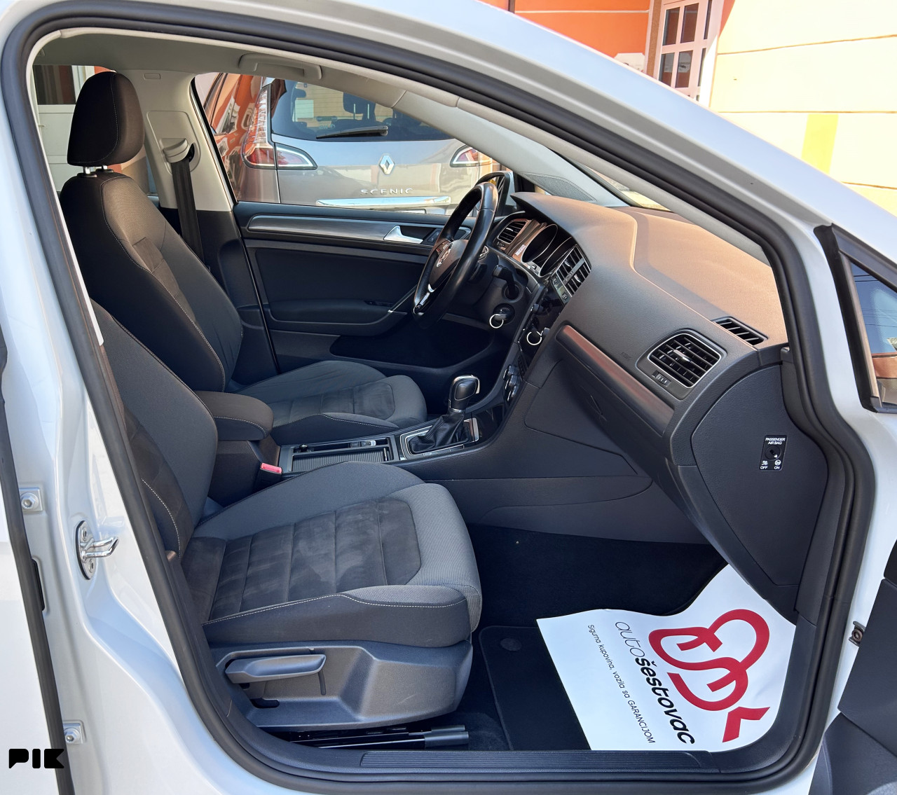 VOLKSWAGEN GOLF 7 1.6 TDI DSG AUTOMATIK MATRIX KAMERA