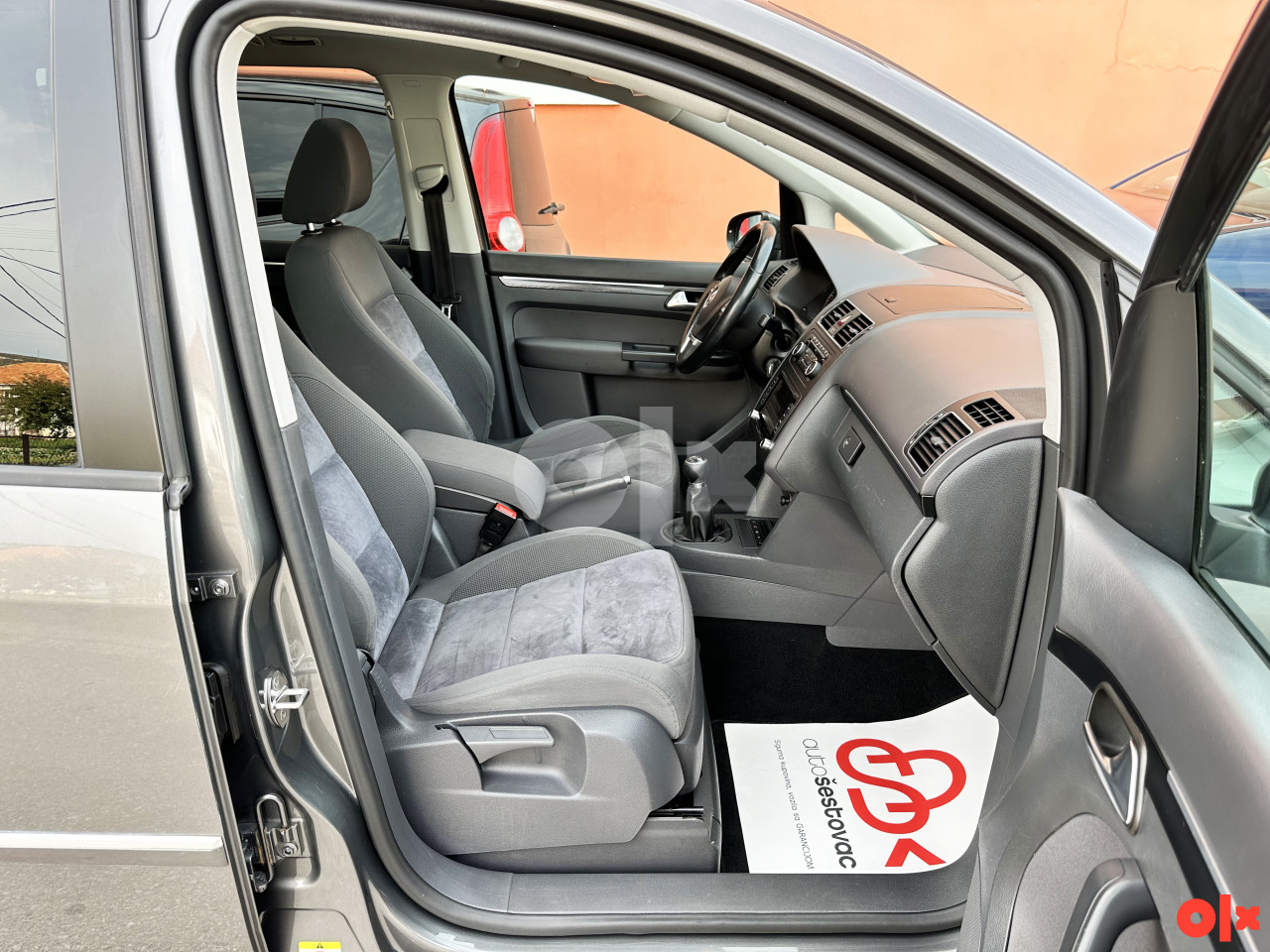 VOLKSWAGEN TOURAN 1.6 TDI HIGHLINE PANORAMA
