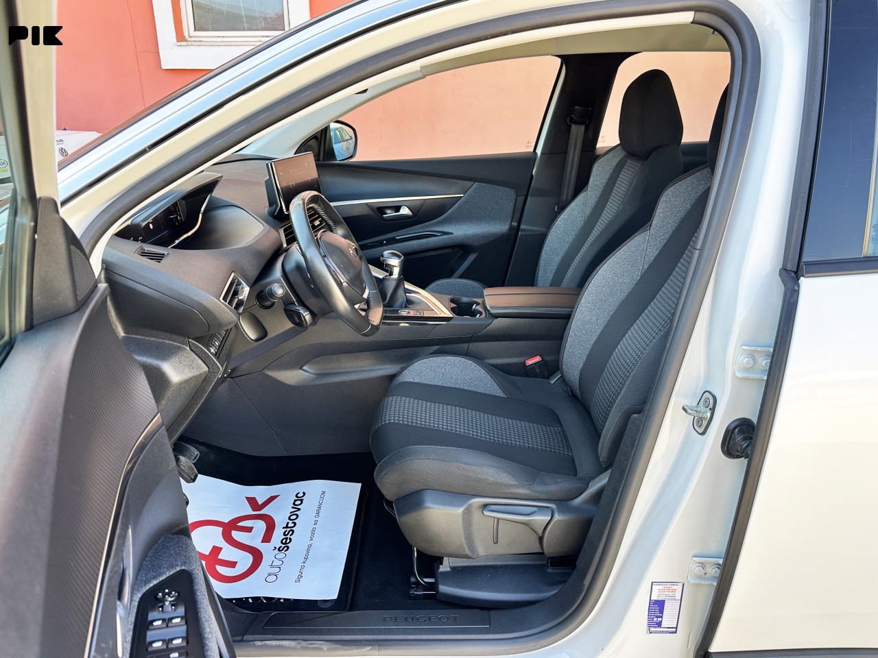 PEUGEOT 3008 1.5 HDI 2021