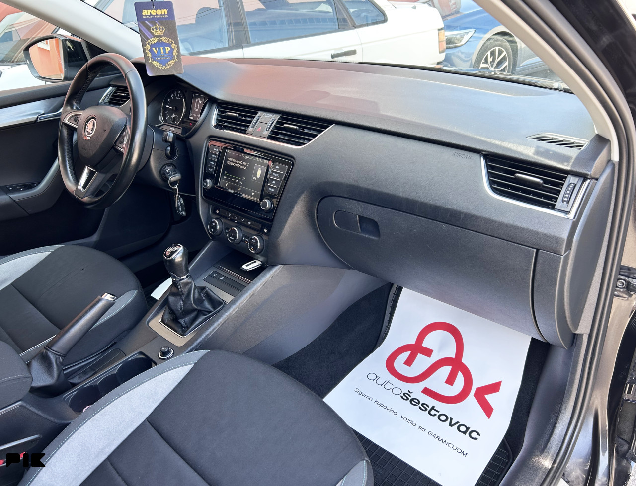 ŠKODA OCTAVIA 1.6 TDI REG. DO 05.2027
