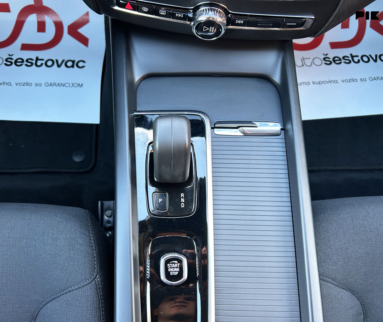 VOLVO XC60 2.0 B4 MOMENTUM PRO AUTOMATIK 2022