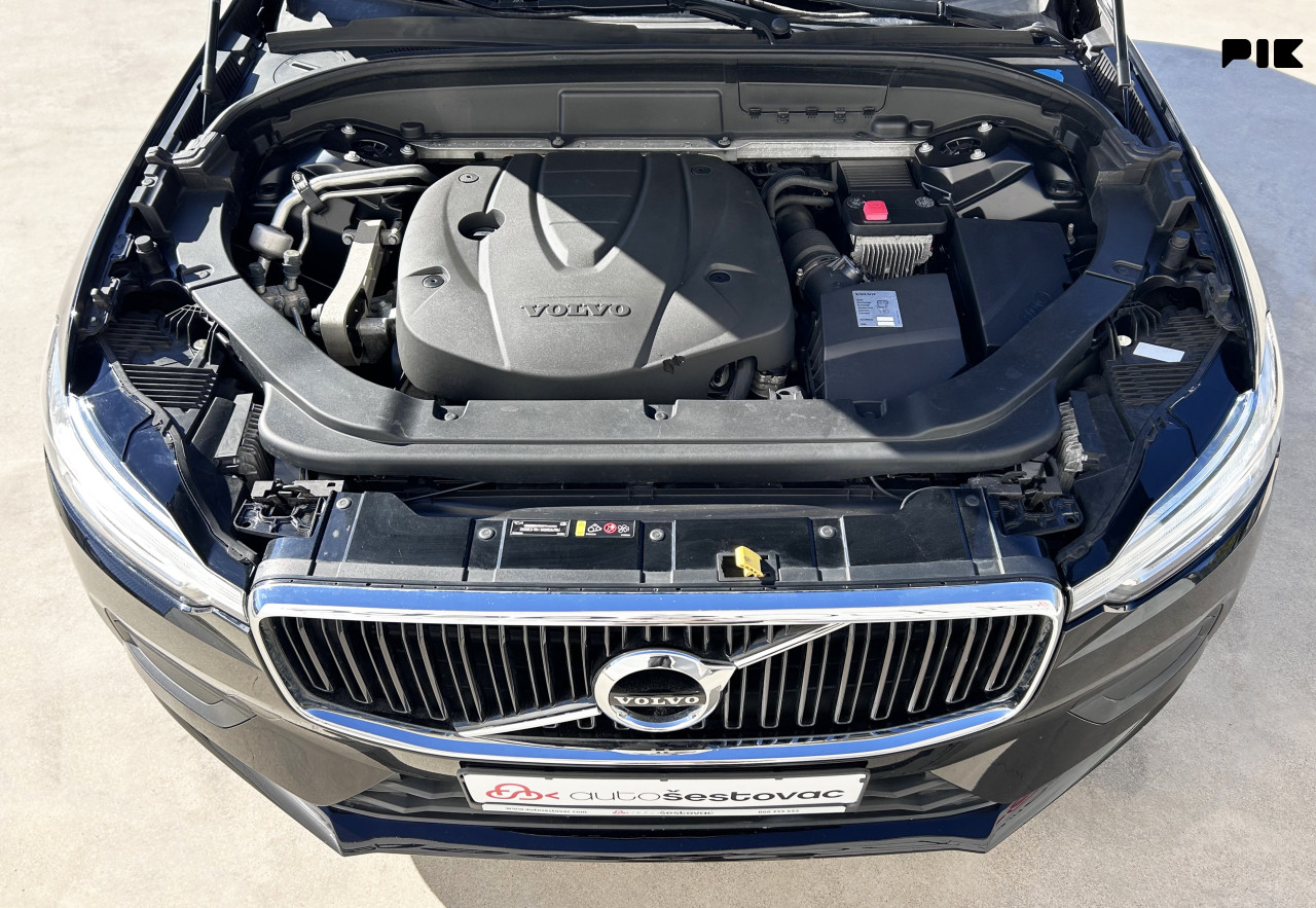 VOLVO XC60 D3 MOMENTUM