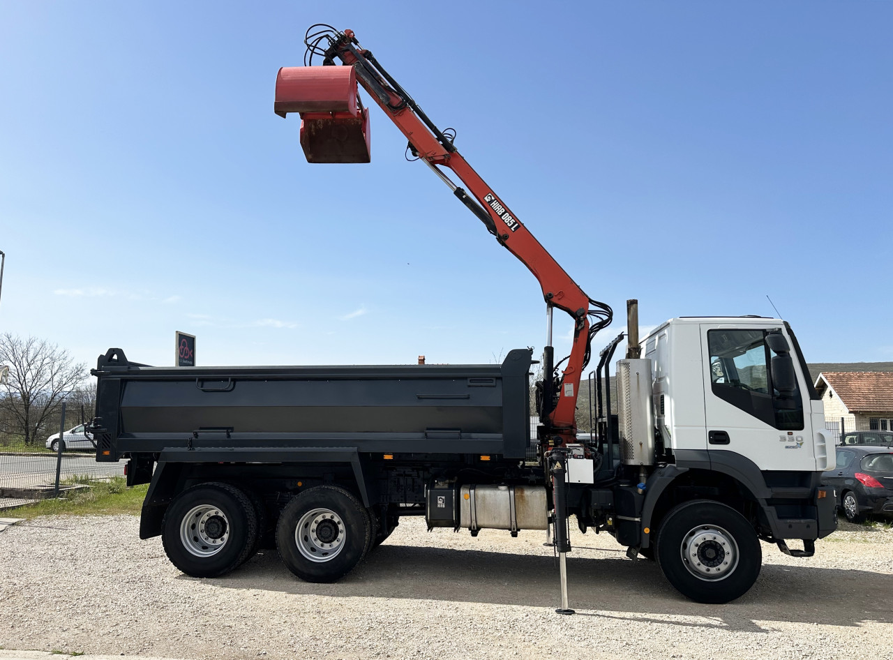 IVECO TRAKKER 330 KIPER SA KRANOM