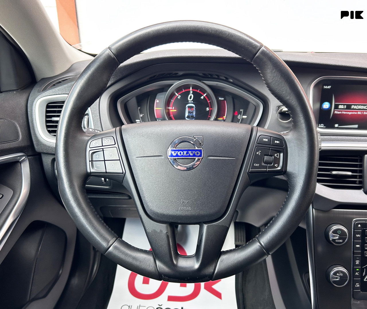 VOLVO V40 2.0 D2