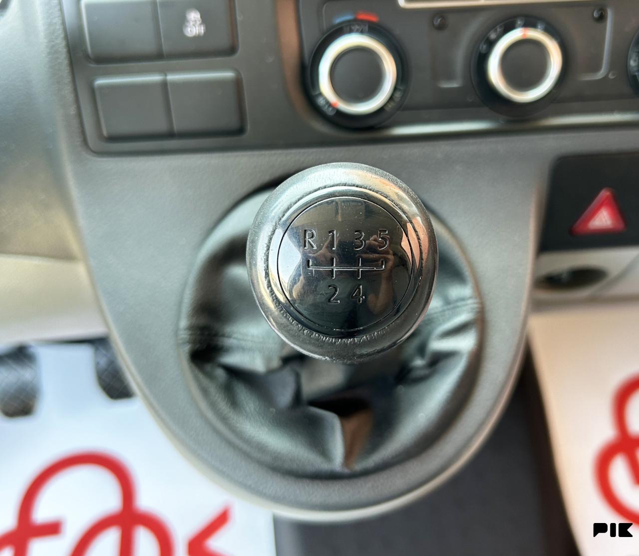 VOLKSWAGEN TRANSPORTER T5 2.0 TDI