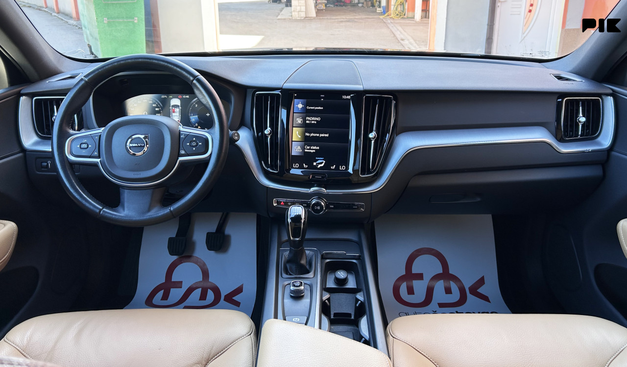 VOLVO XC60 D3 MOMENTUM