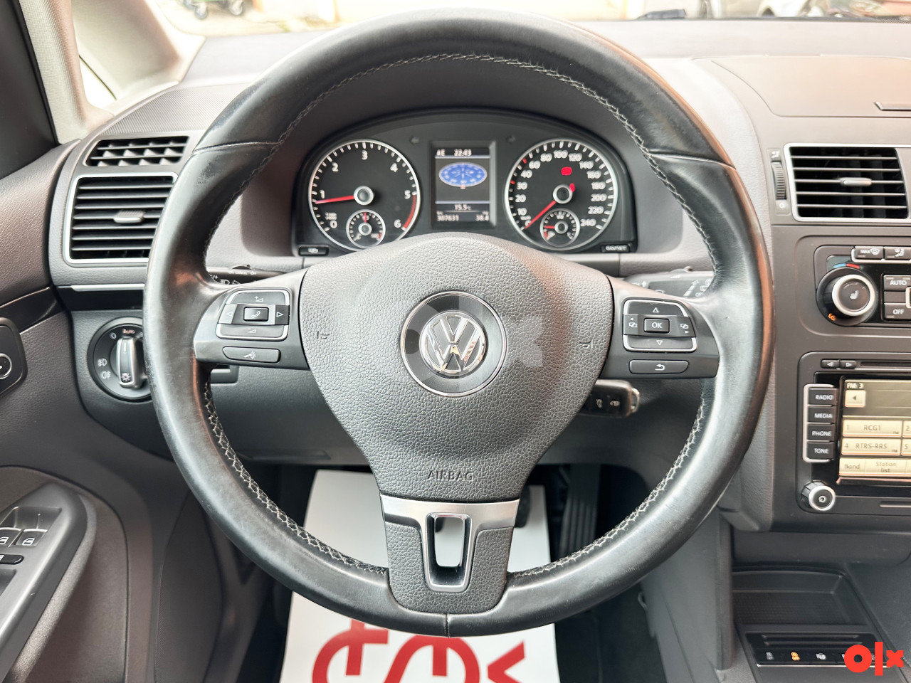 VOLKSWAGEN TOURAN 1.6 TDI HIGHLINE PANORAMA