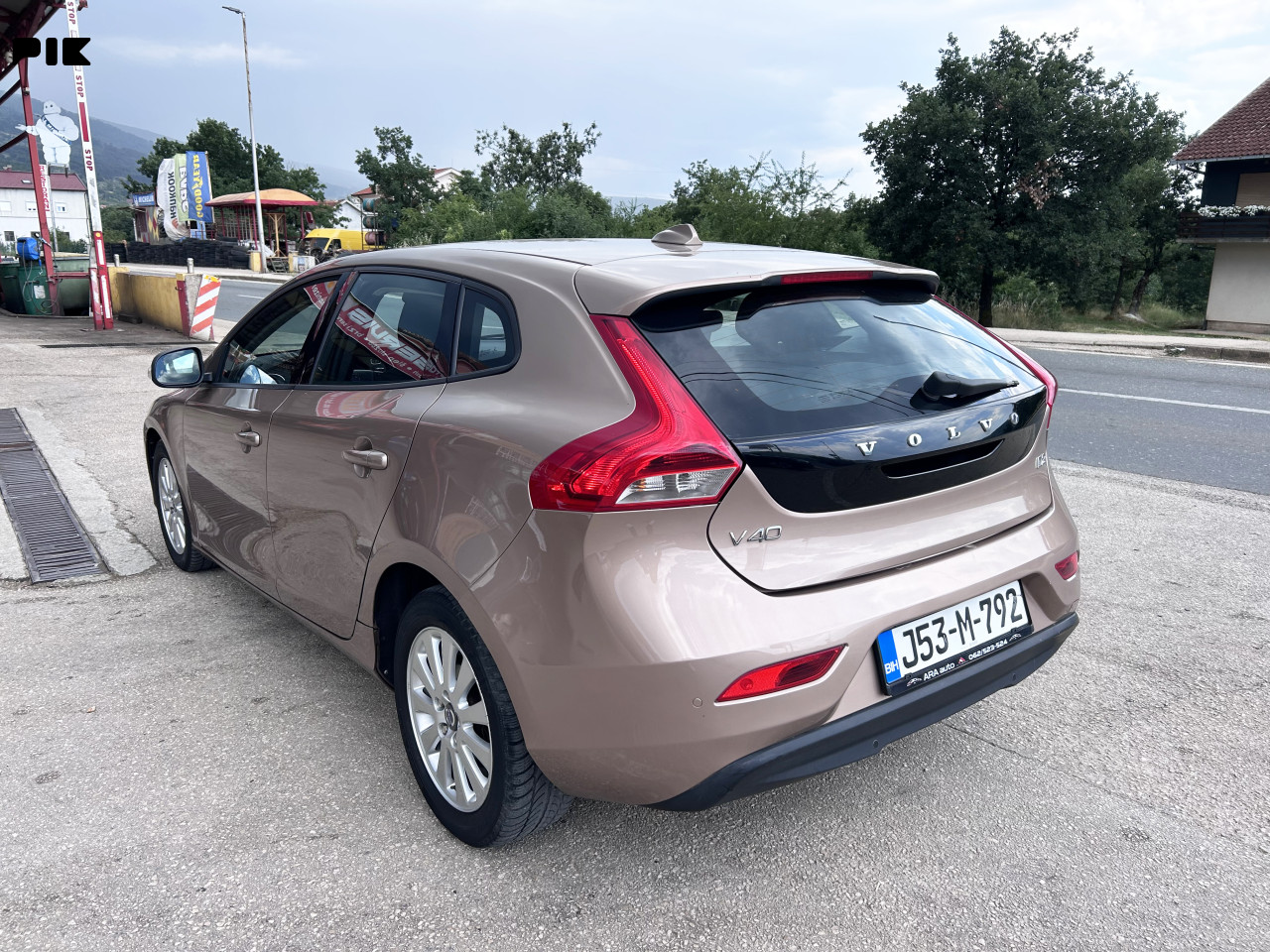 VOLVO V40 2.0 D2