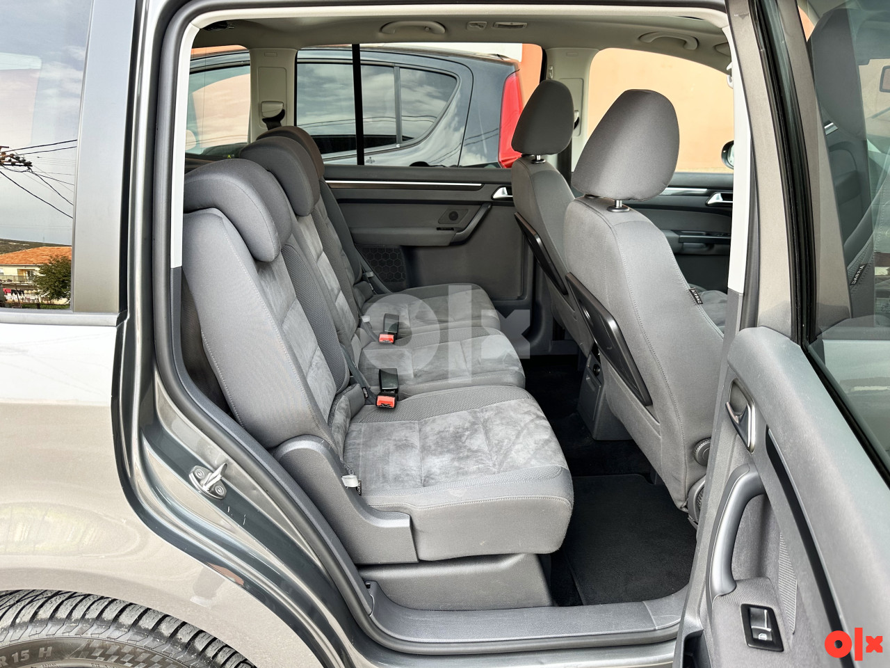 VOLKSWAGEN TOURAN 1.6 TDI HIGHLINE PANORAMA
