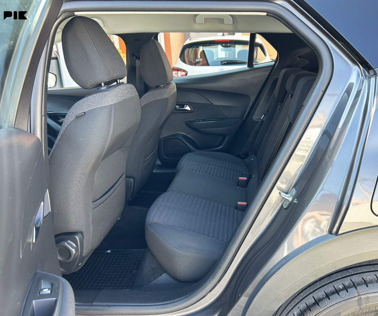 PEUGEOT 2008 1.5 HDI AUTOMATIK 2021
