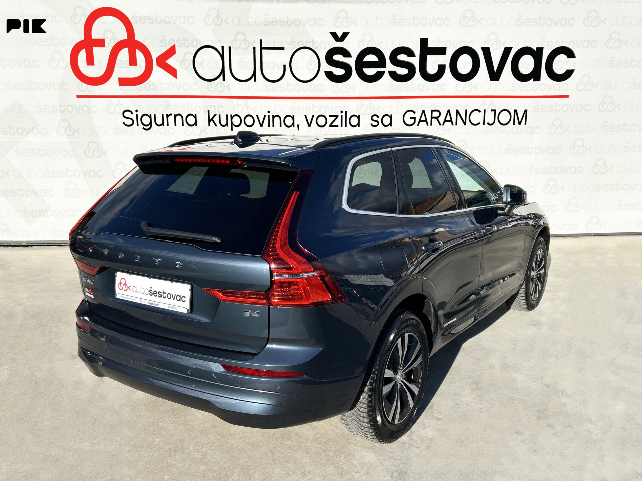 VOLVO XC60 2.0 B4 MOMENTUM PRO AUTOMATIK 2022