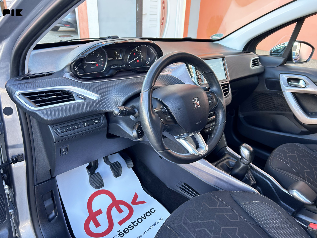 PEUGEOT 2008 1.2 e-THP STYLE