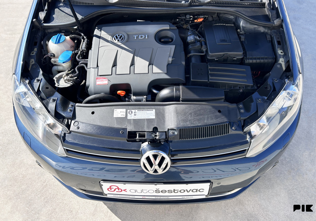 VOLKSWAGEN GOLF 1.6 TDI STYLE