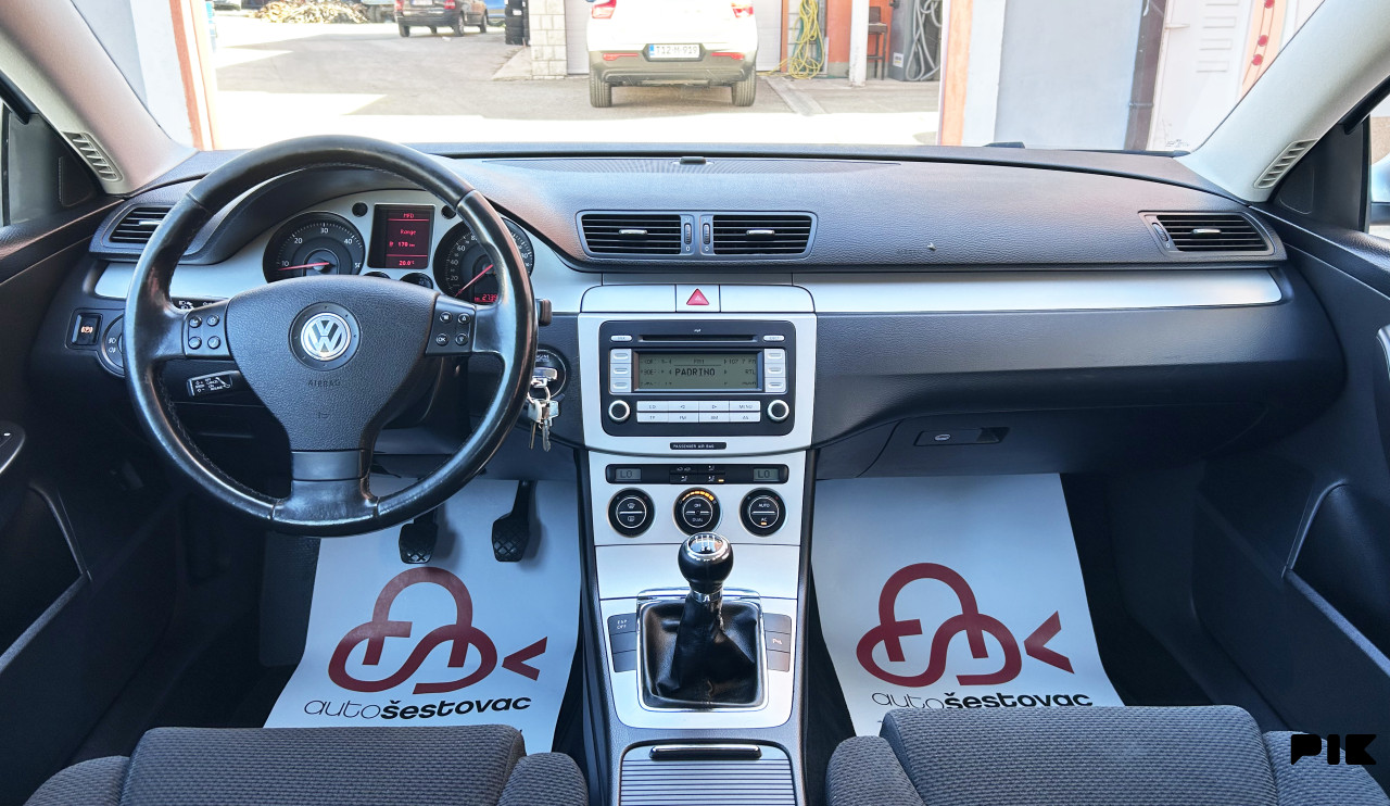 VOLKSWAGEN PASSAT 1.9 TDI