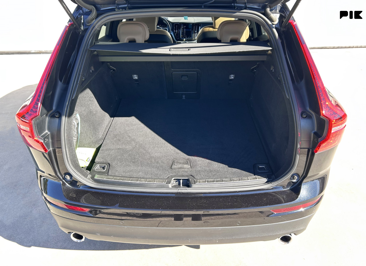 VOLVO XC60 D3 MOMENTUM