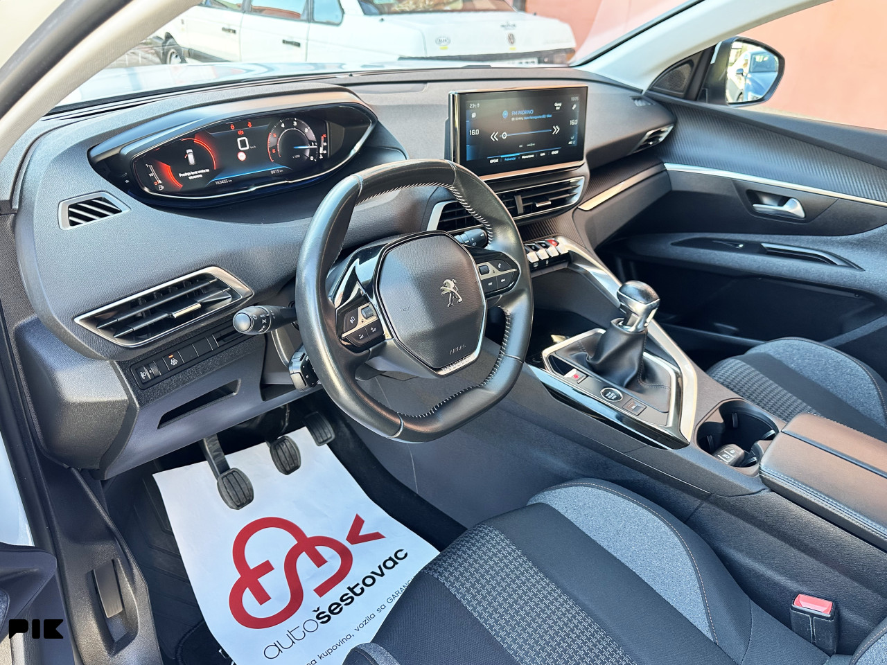 PEUGEOT 3008 1.5 HDI 2021