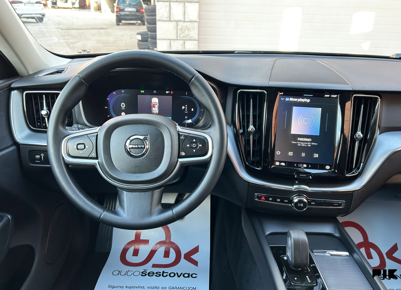 VOLVO XC60 2.0 B4 MOMENTUM PRO AUTOMATIK 2022