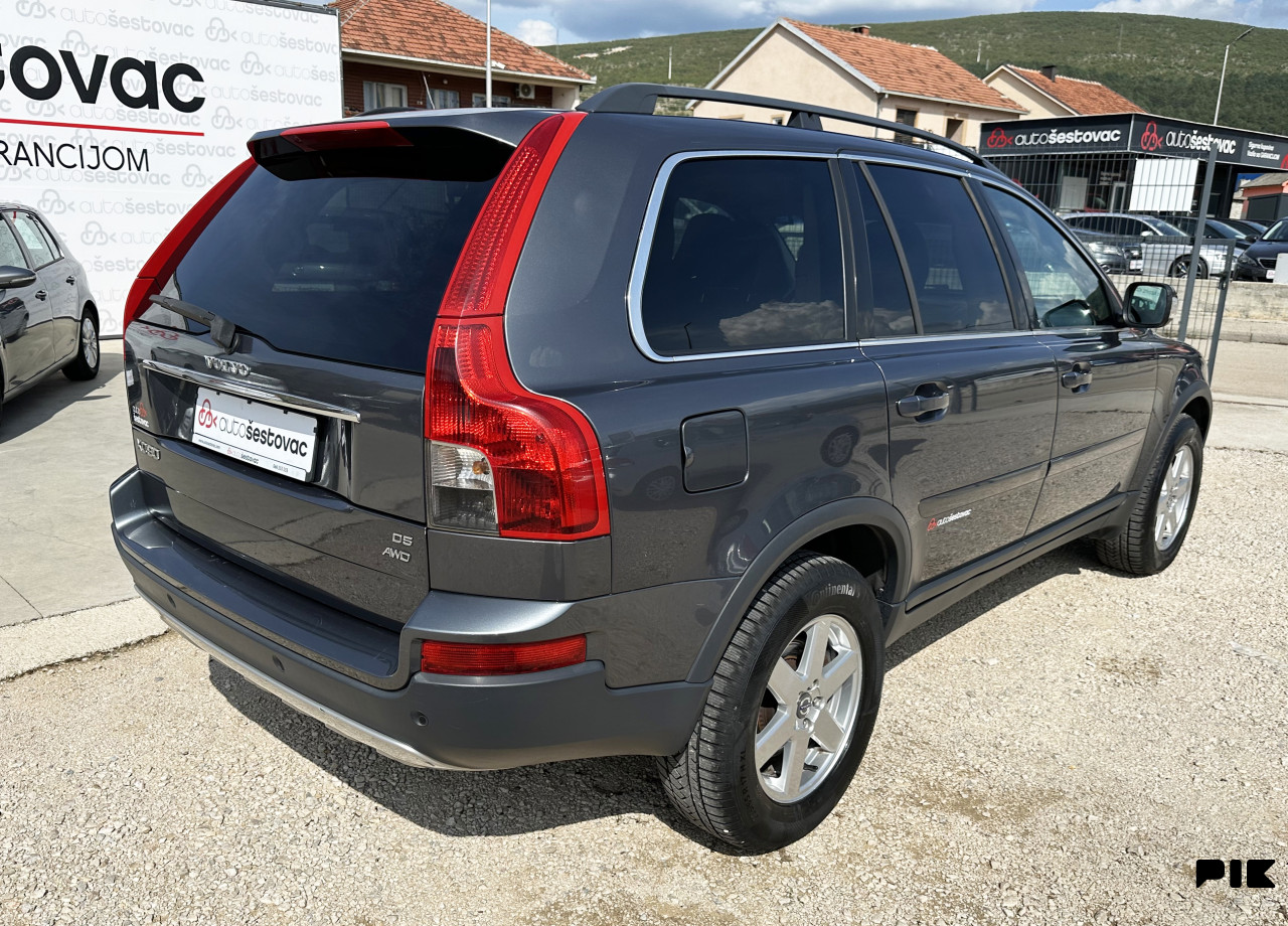 VOLVO XC90 2.4D AUTOMATIK 4X4