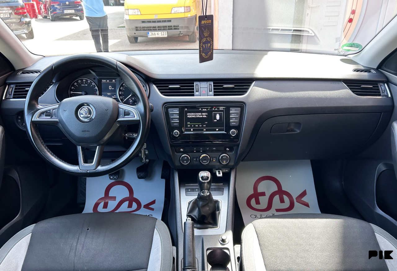 ŠKODA OCTAVIA 1.6 TDI REG. DO 05.2027