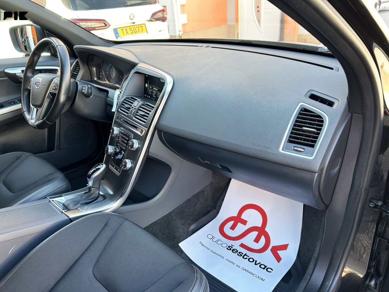 VOLVO XC60 2.4 D4 AWD REG.DO 10.2026