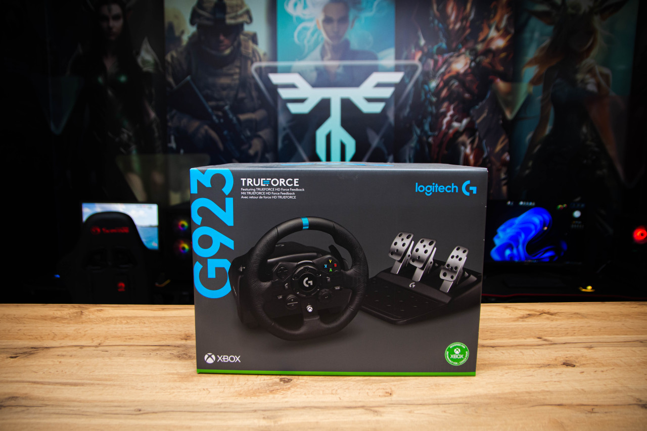 Logitech G923 TRUEFORCE Sim Racing Wheel