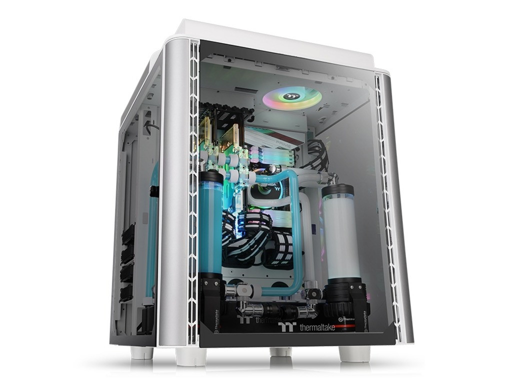 Thermaltake Level 20 HT Snow full-tower, tempered glass