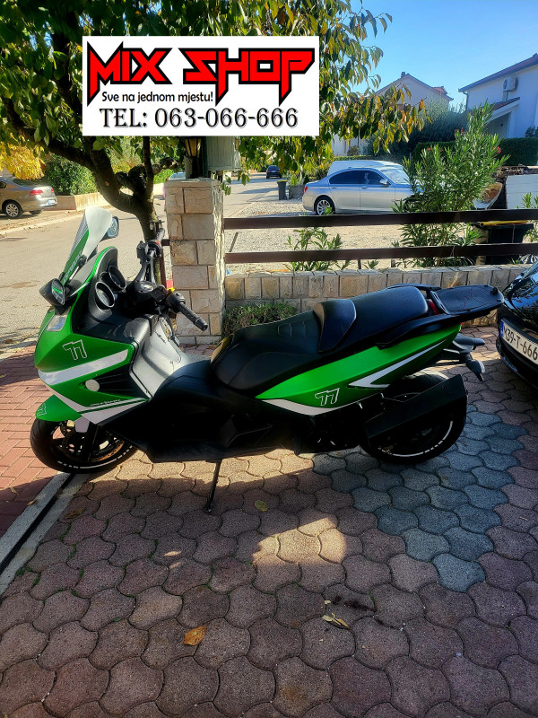 *AKCIJA* GILERA GP 800 Servisiran, Nove gume, SVE TOP GP800 Motor