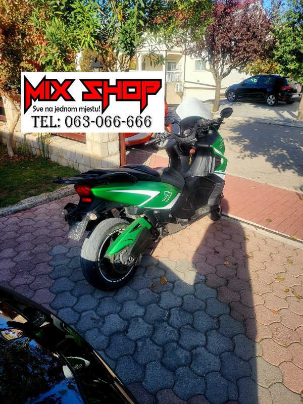 *AKCIJA* GILERA GP 800 Servisiran, Nove gume, SVE TOP GP800 Motor