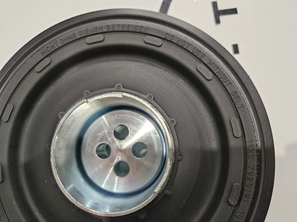 Remenica radilice BMW 1 3 5 E60 F30 E90 2.0 dizel N47
