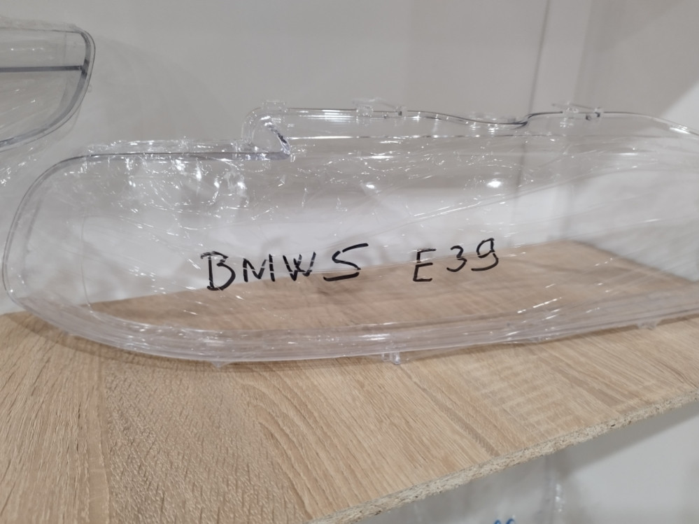 Staklo fara BMW 5 E39 stakla farova Novo