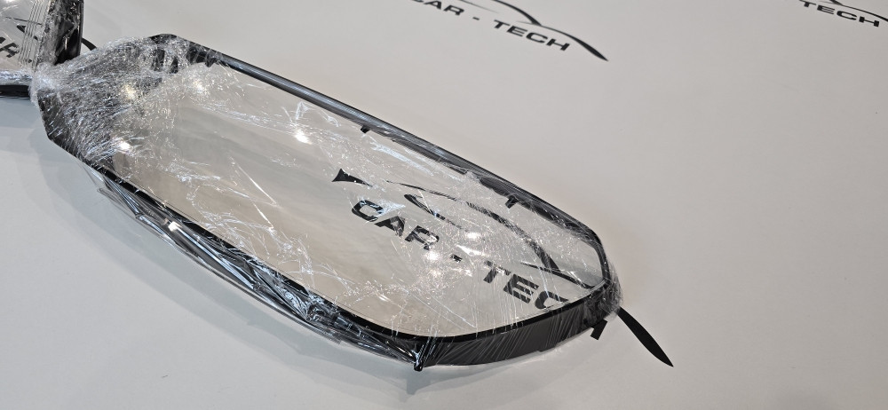 STAKLO FARA VW TOUAREG 2011-2014 tuareg