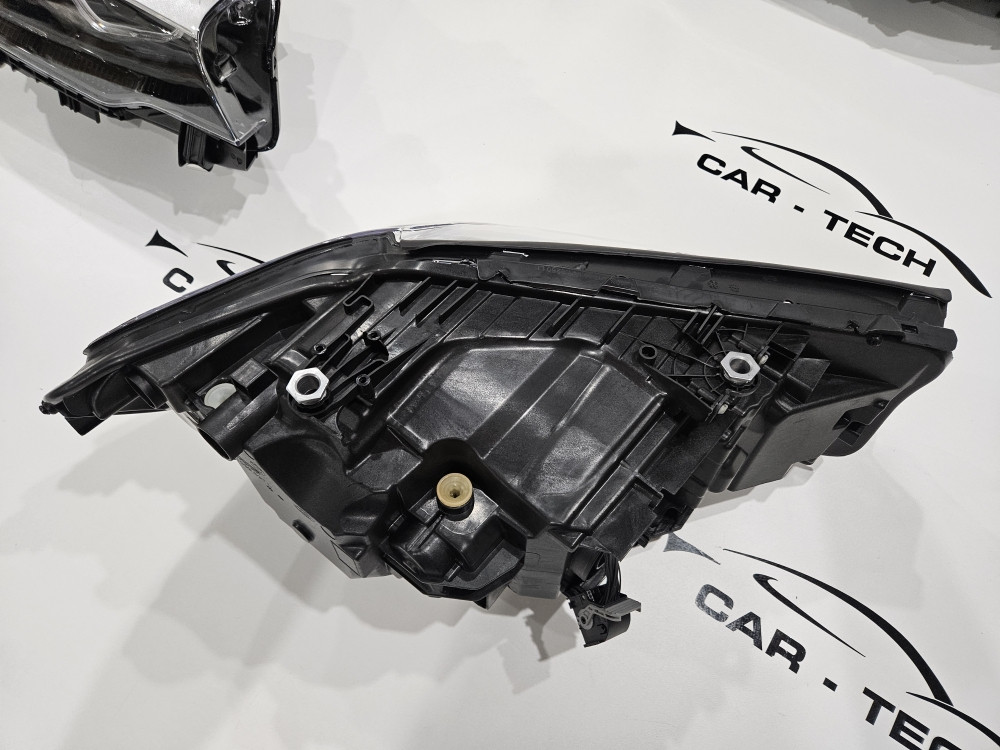 Far BMW 5 G30 2016.-2019. god 7458884 ZKW