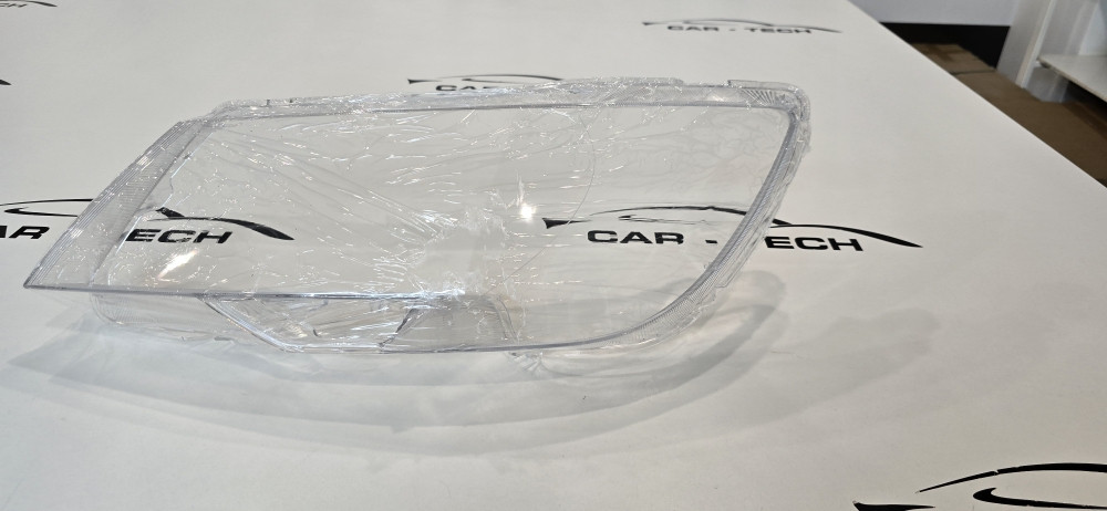 Staklo fara Skoda SUPERB B6 2013-2015
