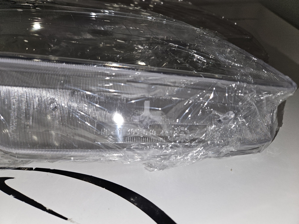 Staklo fara Mercedes S klasa W221 2005-2008 far