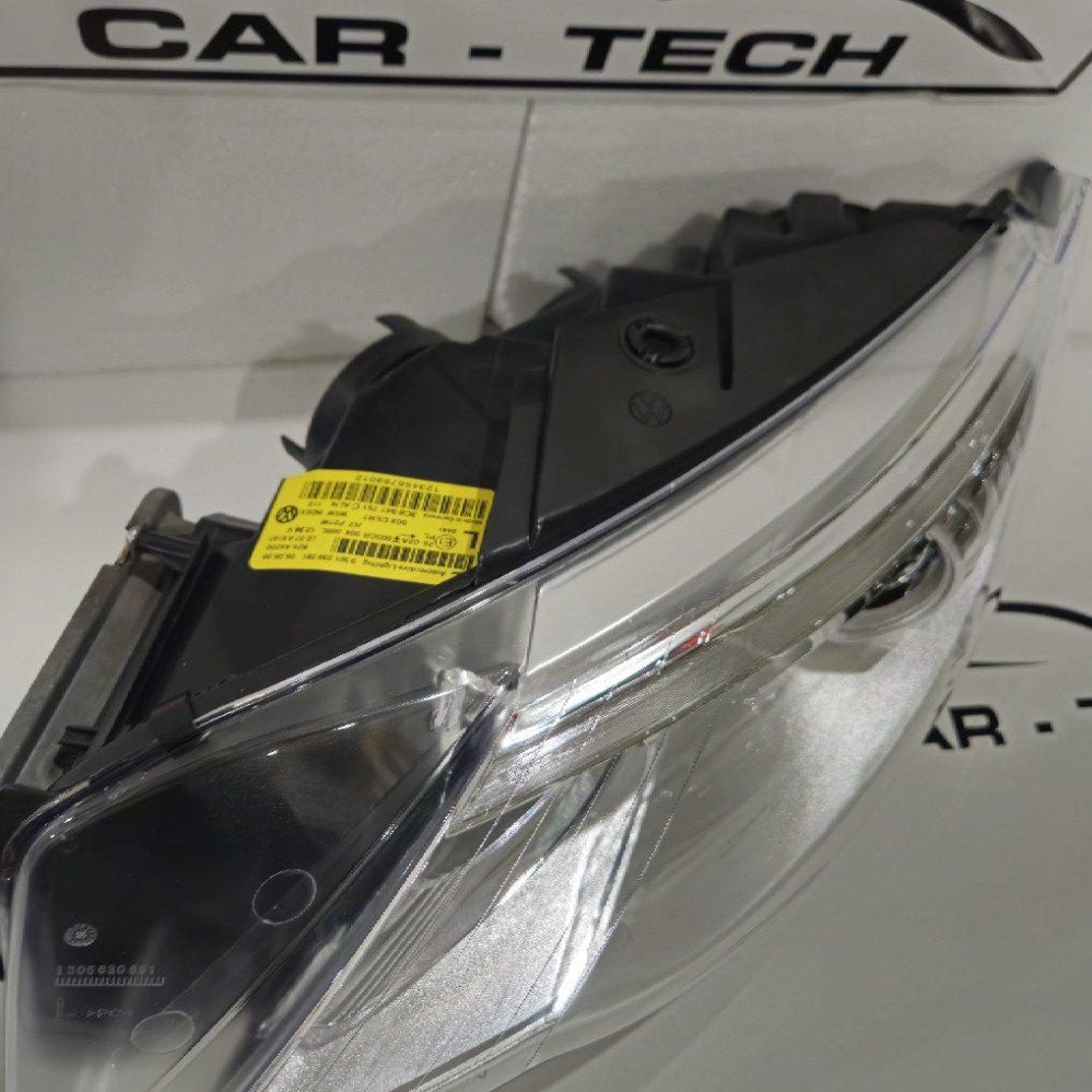 Far PASSAT CC BI Xenon 2008-2012 Sa svim Elektronikama 850/kom