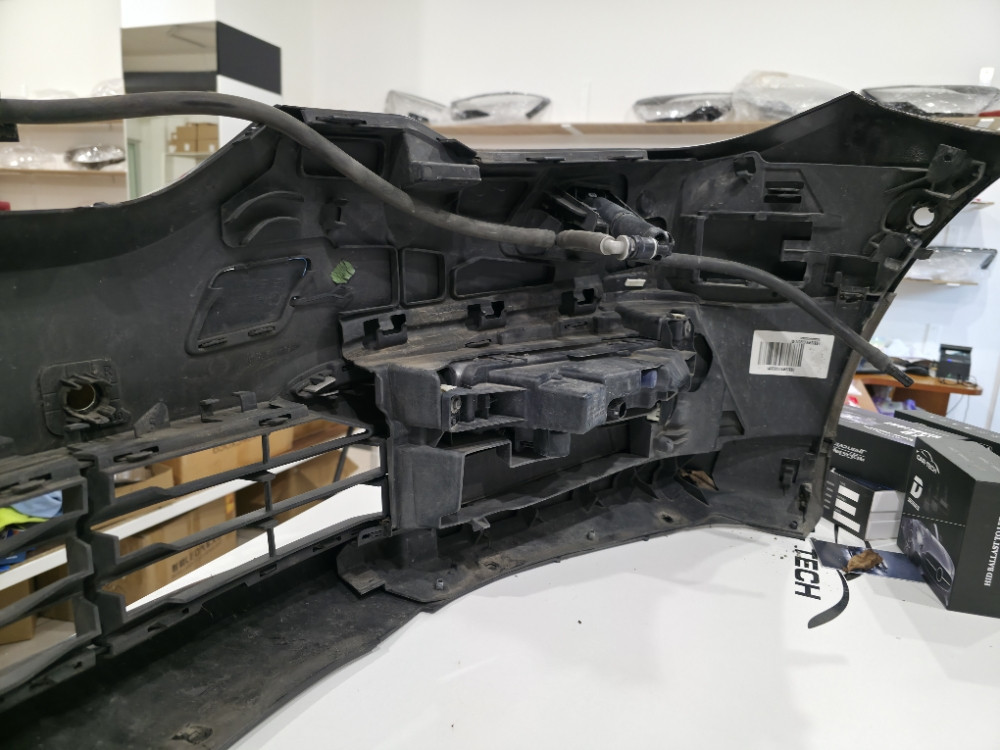 Prednji branik bmw g30 bmw 5 kompletan