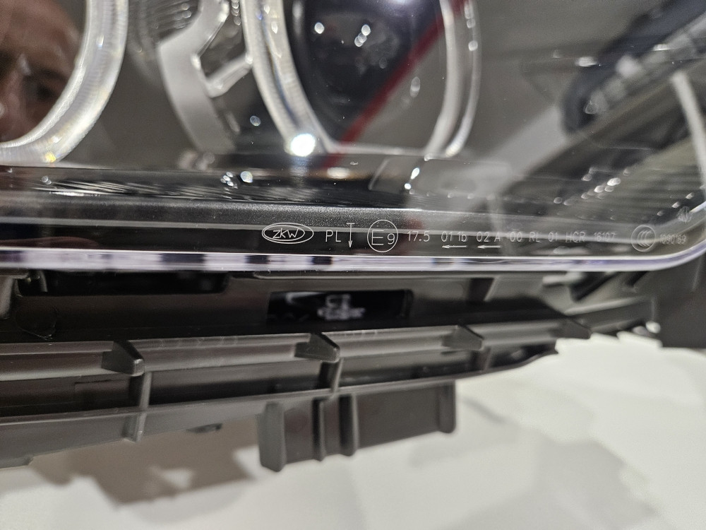 Far BMW 5 G30 2016.-2019. god 7458884 ZKW