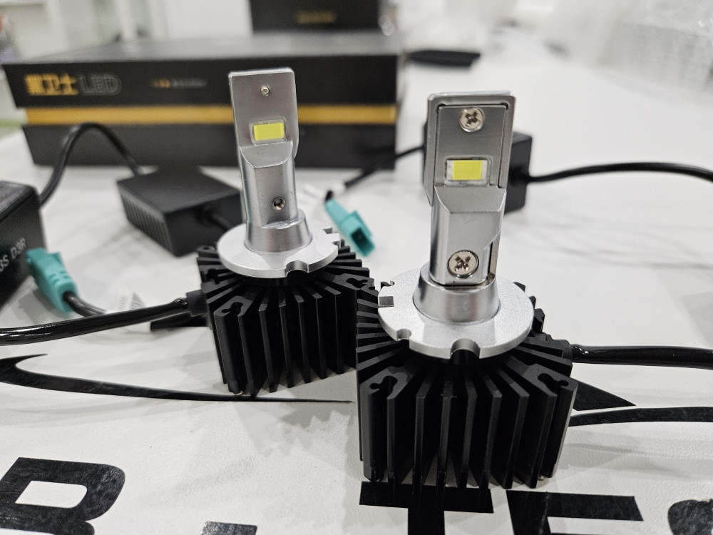 Led sijalice D1S D2S D3S Xenon Canbus 2 godine gar. SET
